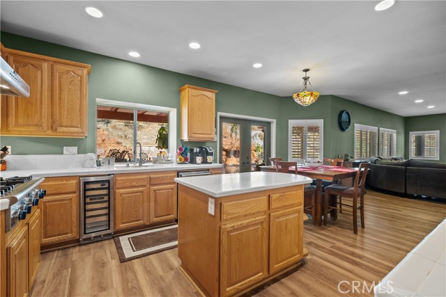 Detail Gallery Image 9 of 72 For 15355 Michael Crest Dr, Canyon Country,  CA 91387 - 5 Beds | 3/1 Baths