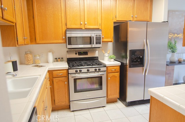 Detail Gallery Image 12 of 35 For 240 S Mentor #2,  Pasadena,  CA 91106 - 2 Beds | 2/1 Baths