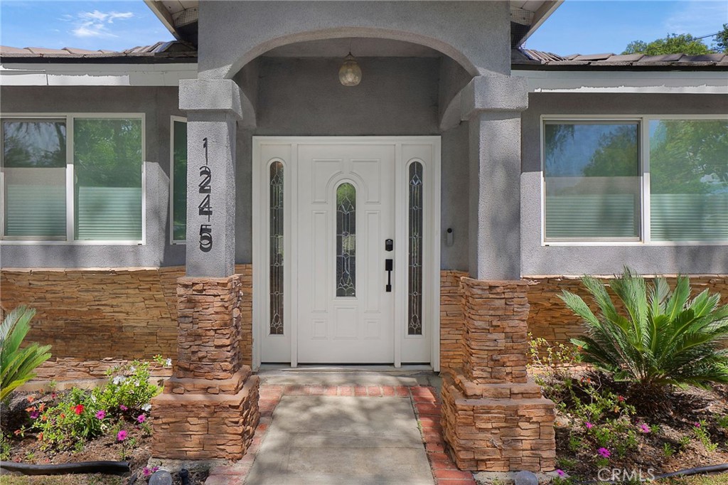 1245 Calle Pensamiento