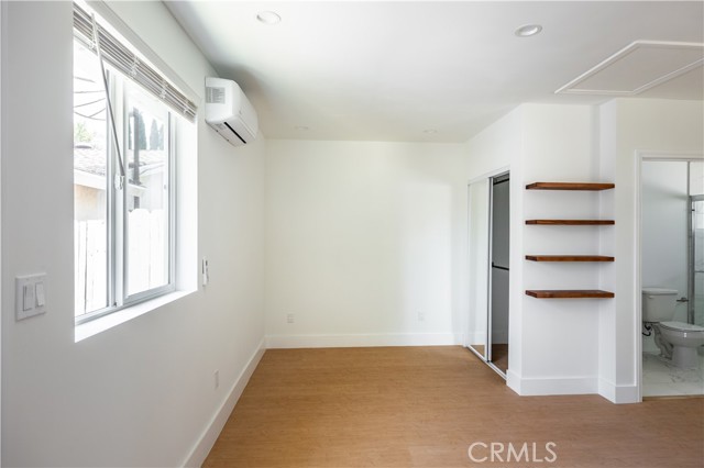 Detail Gallery Image 8 of 16 For 8961 Etiwanda Ave, Northridge,  CA 91325 - 3 Beds | 2 Baths