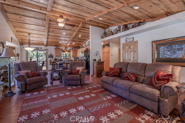 Detail Gallery Image 13 of 38 For 600 Kean Way, Big Bear City,  CA 92314 - 3 Beds | 2 Baths