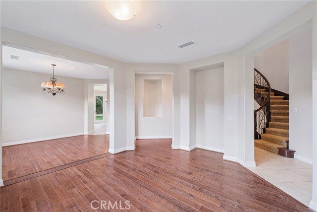 Detail Gallery Image 11 of 48 For 1908 Hazel Nut Ct, Agoura Hills,  CA 91301 - 4 Beds | 4 Baths