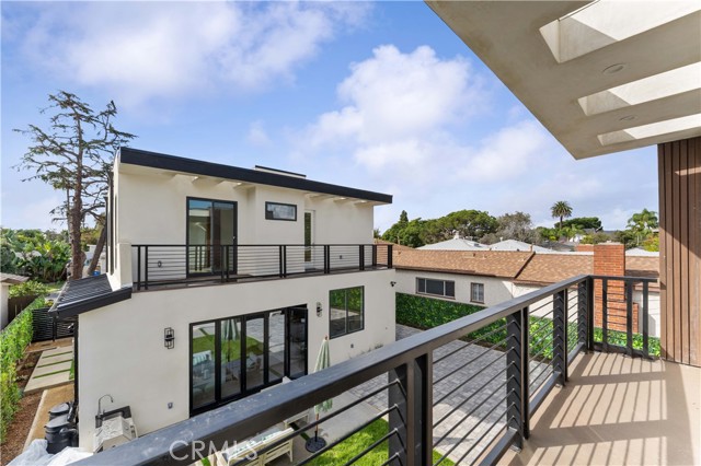 Detail Gallery Image 68 of 70 For 3932 S Minerva Ave, Los Angeles,  CA 90066 - 6 Beds | 6/1 Baths