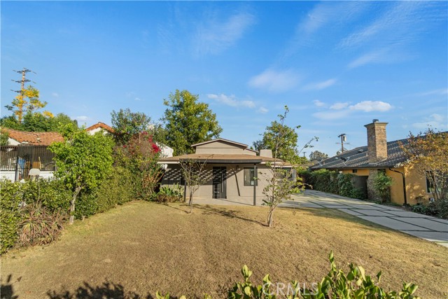 4536 Maycrest Street, Los Angeles CA: https://media.crmls.org/medias/d1d1bc9e-a673-4845-af96-d2a0a8f598c7.jpg