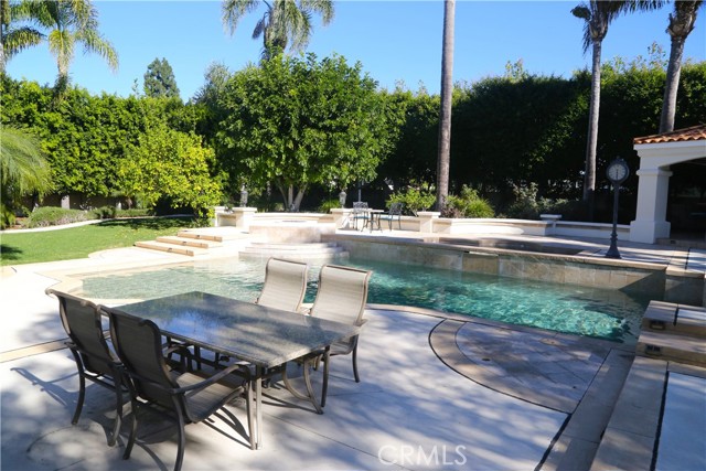 Detail Gallery Image 3 of 16 For 10762 Center Dr, Villa Park,  CA 92861 - 7 Beds | 6/1 Baths