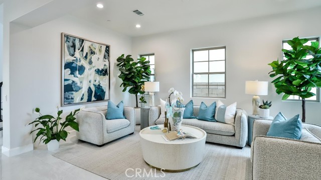 Detail Gallery Image 7 of 49 For 17413 Sienna Ln, Fountain Valley,  CA 92708 - 4 Beds | 4 Baths