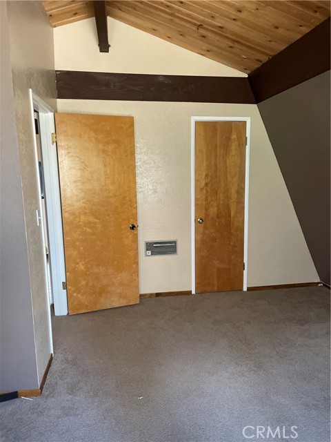 2401 Fir Drive, Running Springs CA: https://media.crmls.org/medias/d1d26c86-df14-45f8-a887-50141b65bf37.jpg