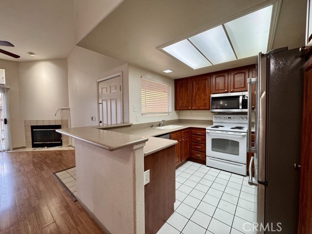 Detail Gallery Image 9 of 31 For 42140 Lyndie Ln #24,  Temecula,  CA 92591 - 2 Beds | 2 Baths