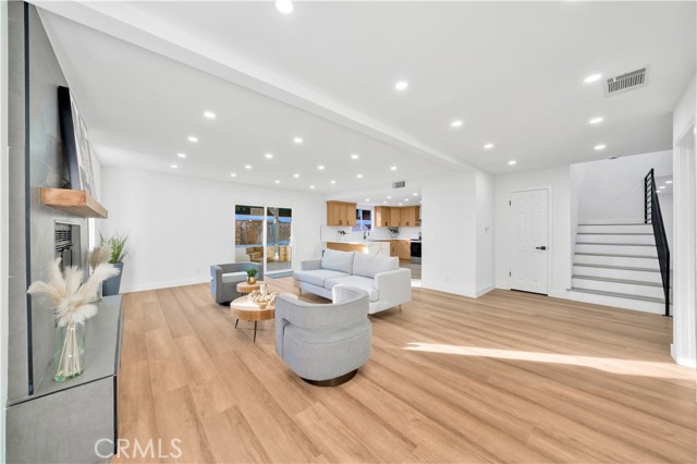 Image 8 of 57 For 29707 Yellow Gold Drive