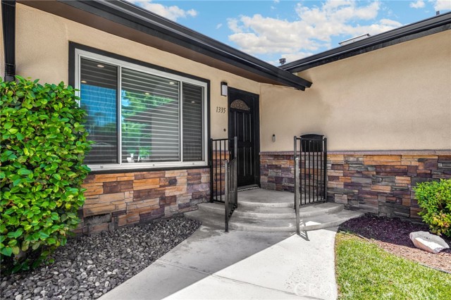 Detail Gallery Image 5 of 31 For 1335 W H St, Ontario,  CA 91762 - 4 Beds | 2 Baths