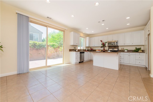 Detail Gallery Image 14 of 58 For 6031 Grace St, Chino,  CA 91710 - 4 Beds | 2/1 Baths