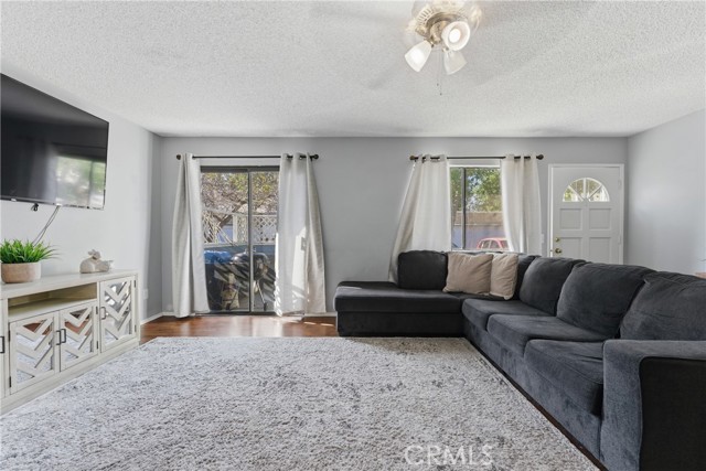 Detail Gallery Image 2 of 20 For 620 Church #6,  Redlands,  CA 92374 - 2 Beds | 2 Baths