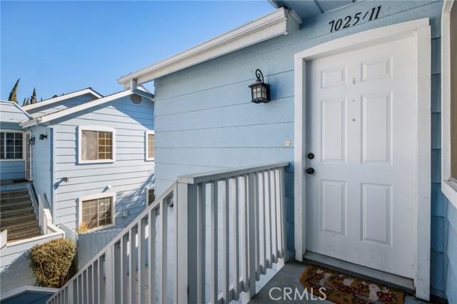 Detail Gallery Image 1 of 19 For 7025 Glade Ave #11,  Canoga Park,  CA 91303 - 2 Beds | 2 Baths