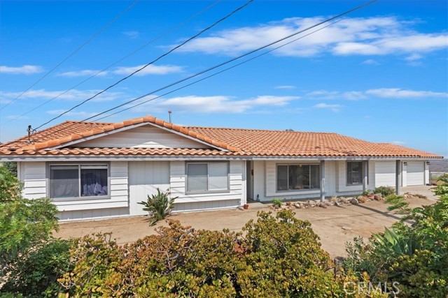 20061 Lounsberry Road, Perris CA: https://media.crmls.org/medias/d1d5a819-1ac0-413b-ad68-ebbf238c8361.jpg