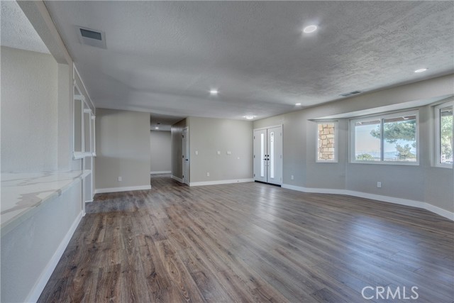 Detail Gallery Image 10 of 62 For 6572 Merced, Oak Hills,  CA 92344 - 4 Beds | 3 Baths