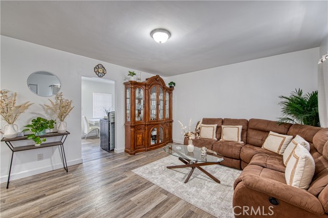 4430 W 166th Street, Lawndale CA: https://media.crmls.org/medias/d1d6f2bf-2375-45c6-adb2-e2fd0a79666d.jpg