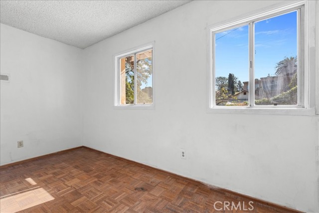 Detail Gallery Image 16 of 36 For 3883 Filion St, Los Angeles,  CA 90065 - 2 Beds | 1 Baths