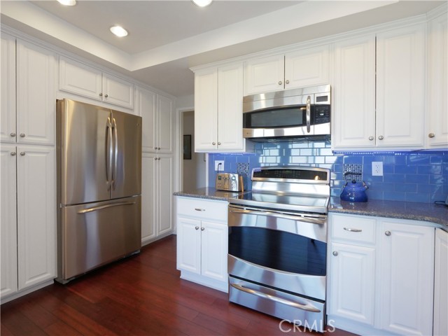 17 Avocado Lane, Rolling Hills Estates, California 90274, 2 Bedrooms Bedrooms, ,3 BathroomsBathrooms,Residential,Sold,Avocado,PV22001588 17 Avocado Lane, Rolling Hills Estates, California 90274, 2 Bedrooms Bedrooms, ,3 BathroomsBathrooms,Residential,Sold,Avocado,PV22001588
