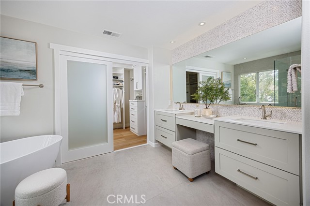 Detail Gallery Image 13 of 24 For 6 Hemingway Ct, Rancho Santa Margarita,  CA 92679 - 5 Beds | 4 Baths