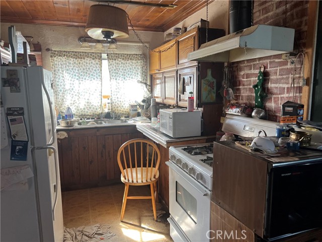 Detail Gallery Image 9 of 15 For 30837 235th, Llano,  CA 93544 - 1 Beds | 1 Baths