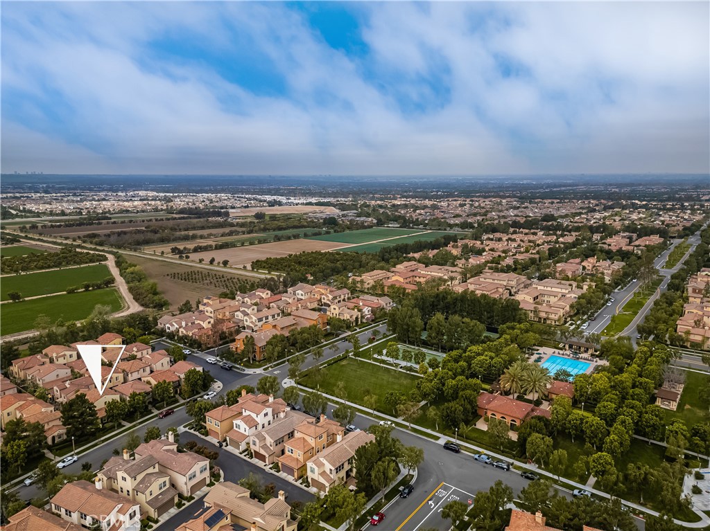 https://media.crmls.org/medias/d1d99809-e933-43fb-9640-65009c116f87.jpg?preset=X-Large