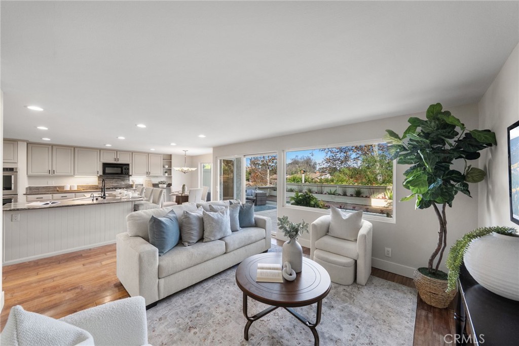 MLS #OC25269688 image #15