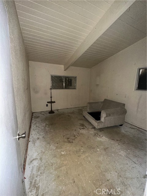 10810 Woodley Avenue, Granada Hills CA: https://media.crmls.org/medias/d1db0cd7-a381-4dcb-8946-fc2db5c9cca8.jpg