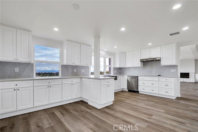 Detail Gallery Image 5 of 65 For 4409 Vista Largo, Torrance,  CA 90505 - 4 Beds | 3 Baths