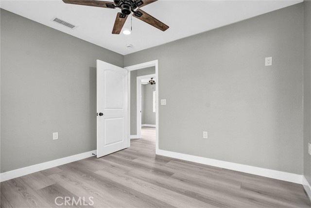2321 Locust Avenue, Long Beach CA: https://media.crmls.org/medias/d1dc61c5-7e02-4be6-b73f-821019e82501.jpg