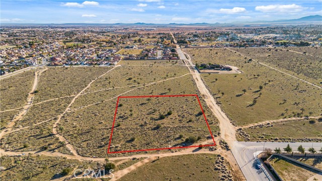 Detail Gallery Image 6 of 10 For 3400 W Avenue M8, Lancaster,  CA 93536 - – Beds | – Baths