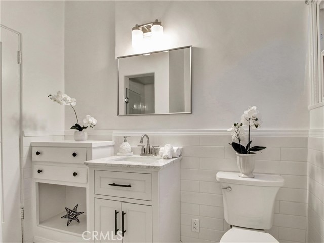 Detail Gallery Image 25 of 30 For 9949 Young Dr #204,  Beverly Hills,  CA 90212 - 1 Beds | 1 Baths