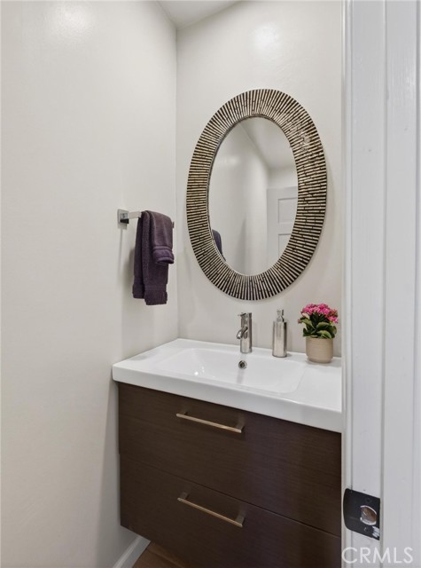 Detail Gallery Image 32 of 75 For 28 10th Ct (9th St Walkstreet), Hermosa Beach,  CA 90254 - 4 Beds | 3/2 Baths