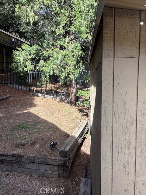 24166 Zurich Drive, Crestline CA: https://media.crmls.org/medias/d1dd8a3e-d697-4368-aa18-9361f3d15c7c.jpg
