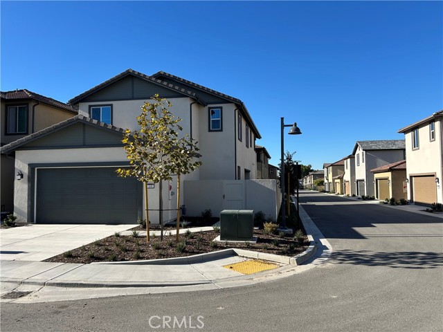 Detail Gallery Image 2 of 26 For 168 Carmine, Irvine,  CA 92618 - 4 Beds | 3 Baths