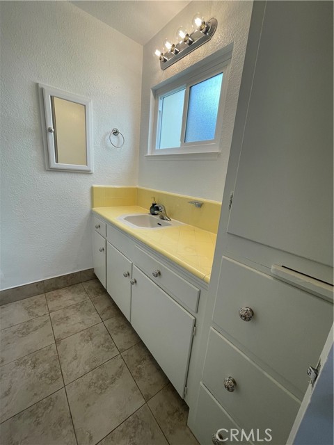 Detail Gallery Image 15 of 18 For 819 E 4th St #25,  Long Beach,  CA 90802 - 0 Beds | 1 Baths