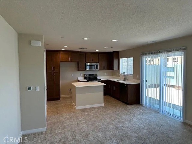 Detail Gallery Image 4 of 21 For 425 Anthology St, Turlock,  CA 95380 - 3 Beds | 2/1 Baths