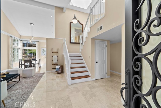 Detail Gallery Image 5 of 60 For 25009 Wintergreen Ct, Stevenson Ranch,  CA 91381 - 4 Beds | 3 Baths