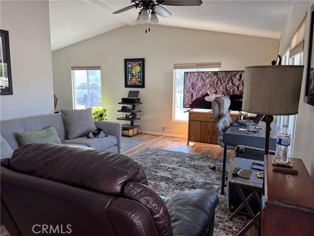 30000 Hasley Canyon Road, Castaic CA: https://media.crmls.org/medias/d1e03124-ad68-4914-843c-b1e43472d42f.jpg
