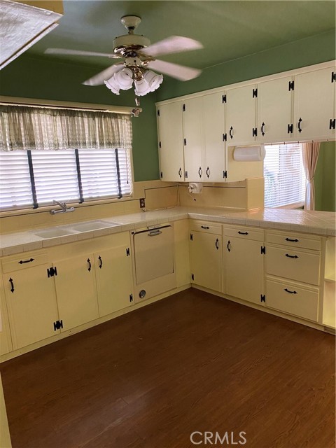 Detail Gallery Image 4 of 26 For 2805 Forist Ln, Merced,  CA 95340 - 3 Beds | 2/1 Baths