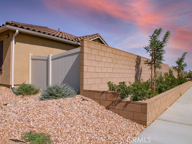 Detail Gallery Image 5 of 52 For 2159 E Newgrove St, Lancaster,  CA 93535 - 4 Beds | 2 Baths