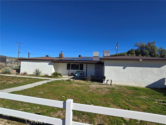 Detail Gallery Image 5 of 6 For 36703 Bel Air, Barstow,  CA 92311 - 3 Beds | 1/1 Baths