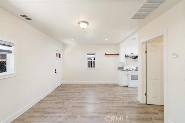 Detail Gallery Image 10 of 30 For 3263 E Green St, Pasadena,  CA 91107 - 3 Beds | 1 Baths