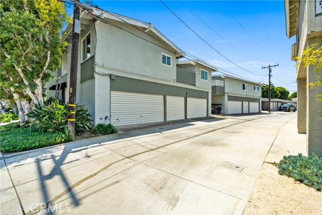 503 Saint Andrews, Newport Beach CA: https://media.crmls.org/medias/d1e5f044-fc5f-4599-8ccd-8a1e003f4444.jpg