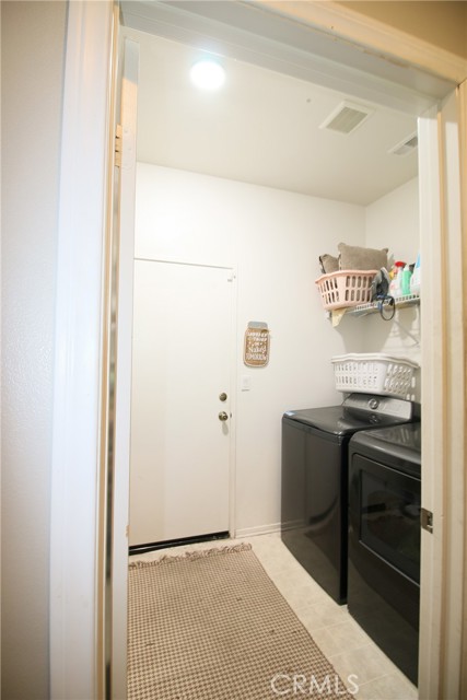 Detail Gallery Image 4 of 18 For 14975 S Highland Ave #49,  Fontana,  CA 92336 - 2 Beds | 2 Baths