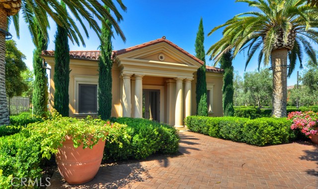 102 Brindisi, Irvine CA: https://media.crmls.org/medias/d1e82717-2966-4661-89a4-1ad022af1dbd.jpg