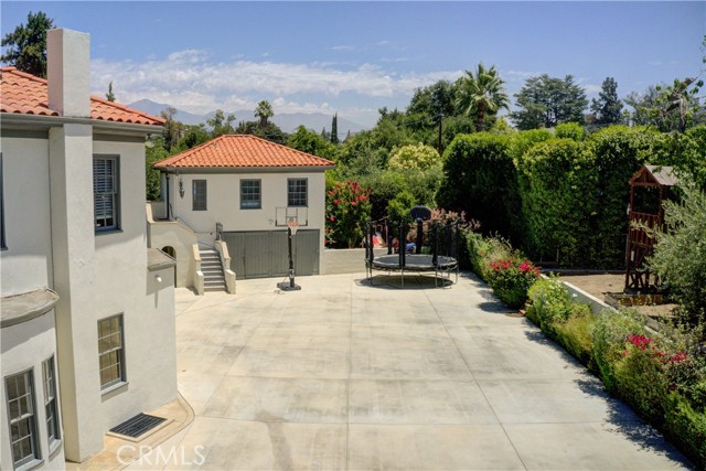 Detail Gallery Image 10 of 50 For 1205 W Highland Ave, Redlands,  CA 92373 - 4 Beds | 3/2 Baths
