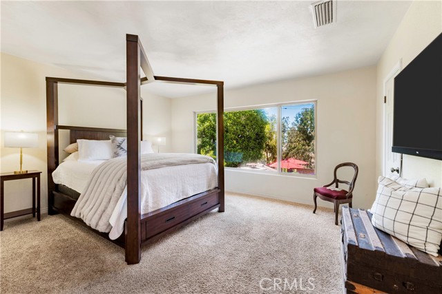 1335 Crestview Avenue, Seal Beach CA: https://media.crmls.org/medias/d1e83b73-dc9a-43dc-bee1-04e8a450ec28.jpg