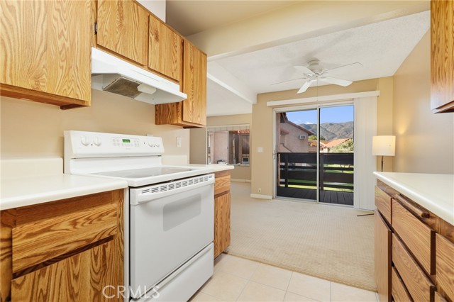 Detail Gallery Image 14 of 29 For 1549 Border Ave #G,  Corona,  CA 92882 - 1 Beds | 1 Baths