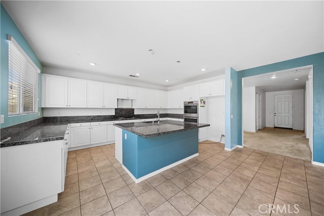 Detail Gallery Image 13 of 38 For 11877 Crossbill Way, Jurupa Valley,  CA 91752 - 5 Beds | 3 Baths