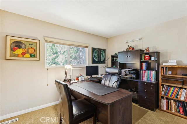 Detail Gallery Image 25 of 47 For 460 Pioneer Rd, Lake Arrowhead,  CA 92352 - 3 Beds | 1/2 Baths